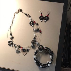 Chico’s necklace bracelet and earrings set
